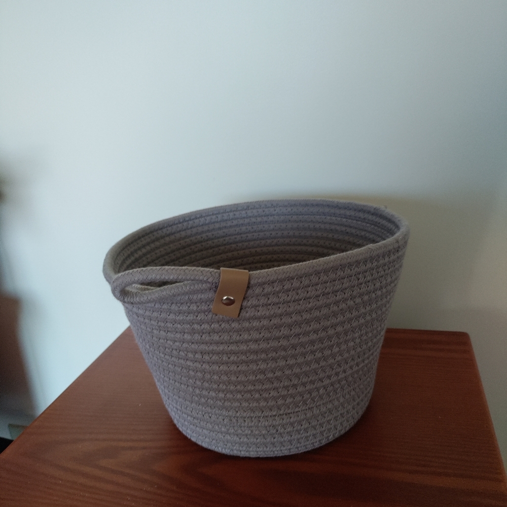 Roped Cloth Basket